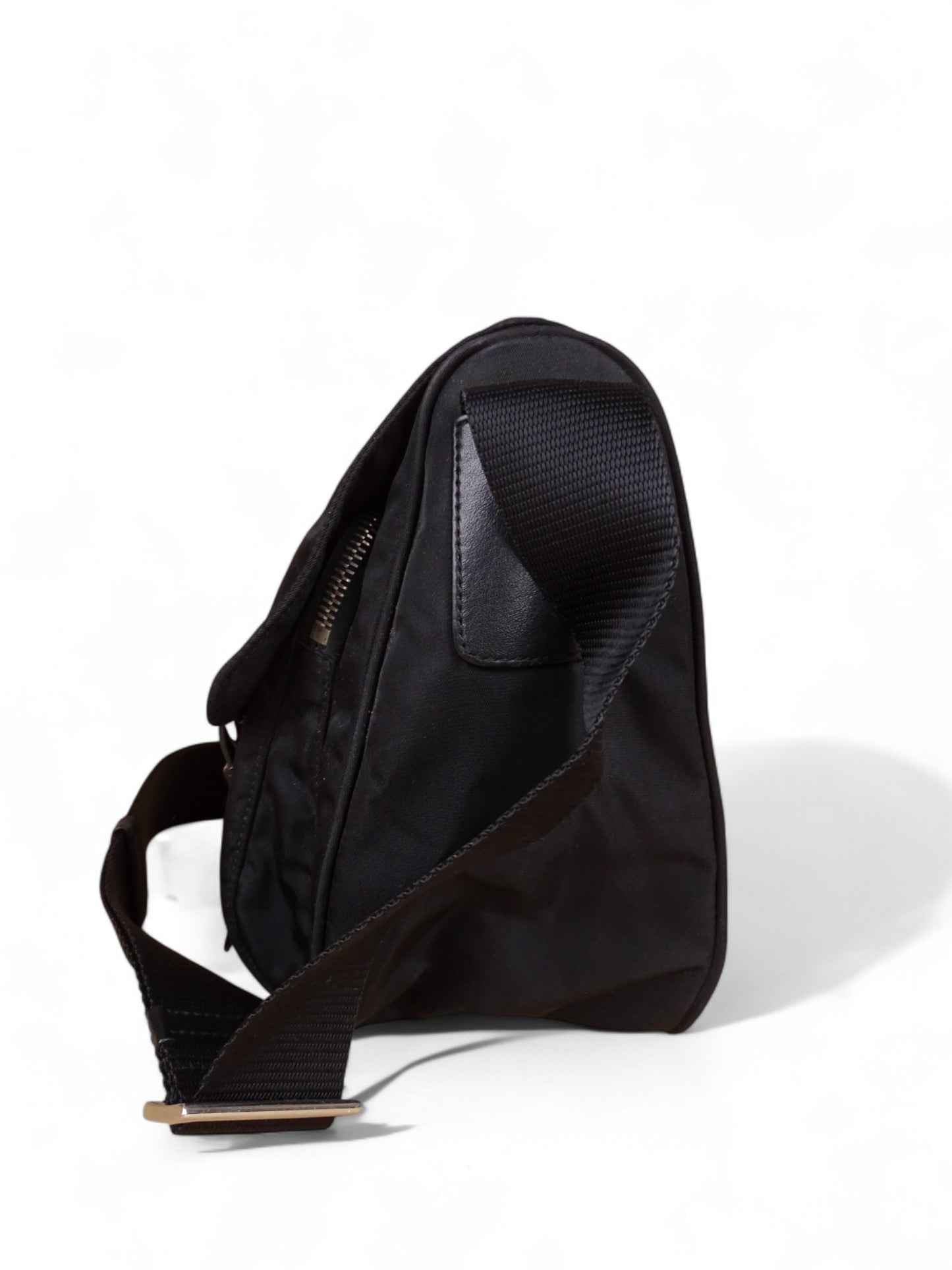 Prada Sacoche / Sac Nylon Noir Crossbody