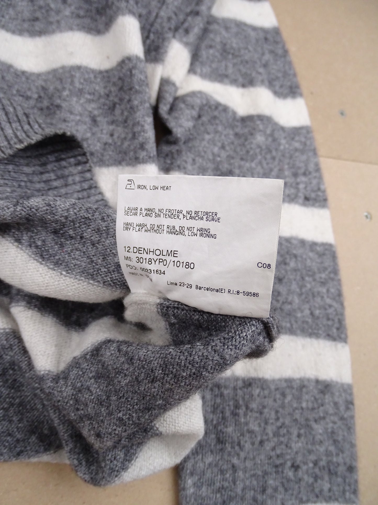 Pull Burberry Col Rond Rayé Gris Blanc S Homme