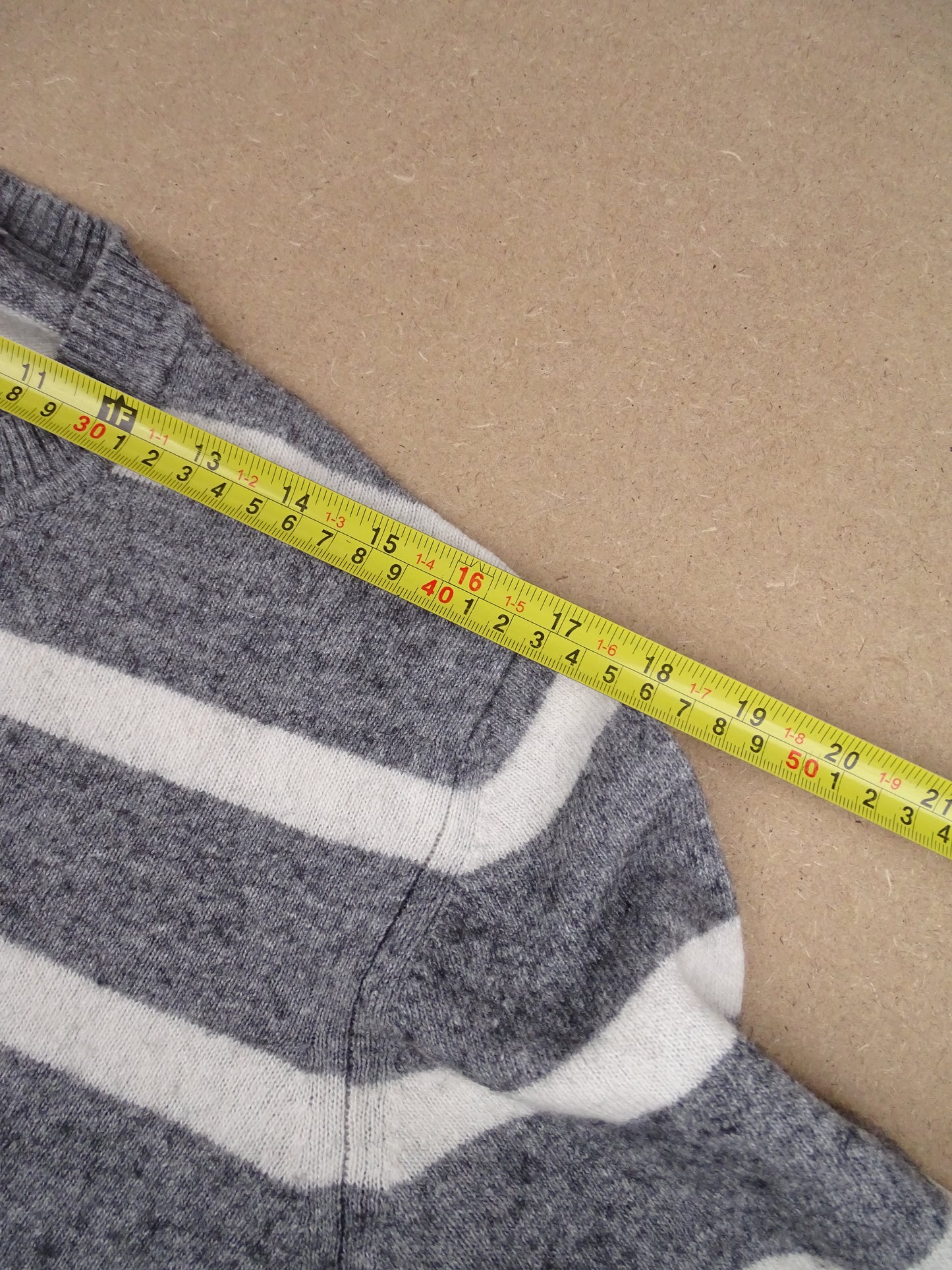 Pull Burberry Col Rond Rayé Gris Blanc S Homme